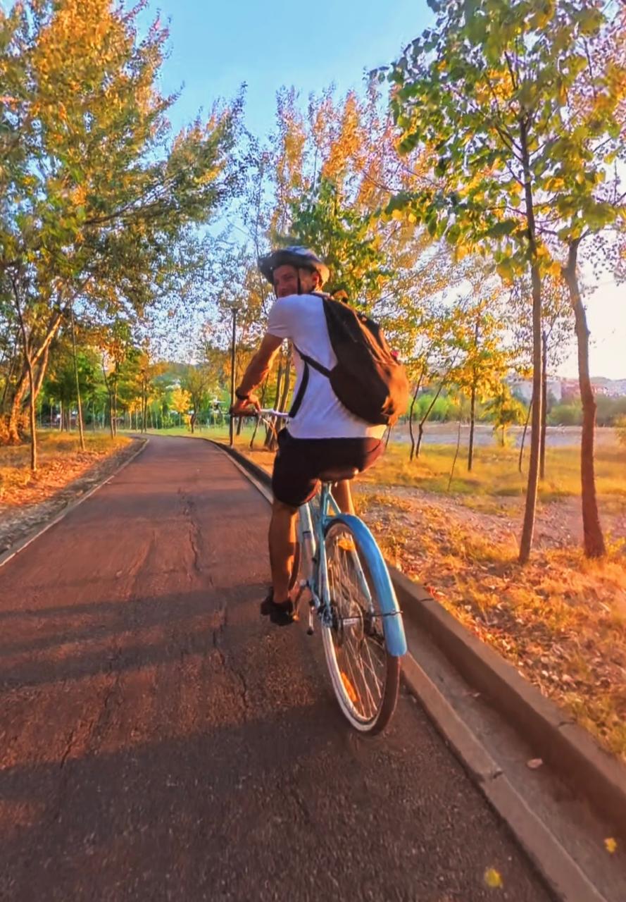 Cycle around the lake